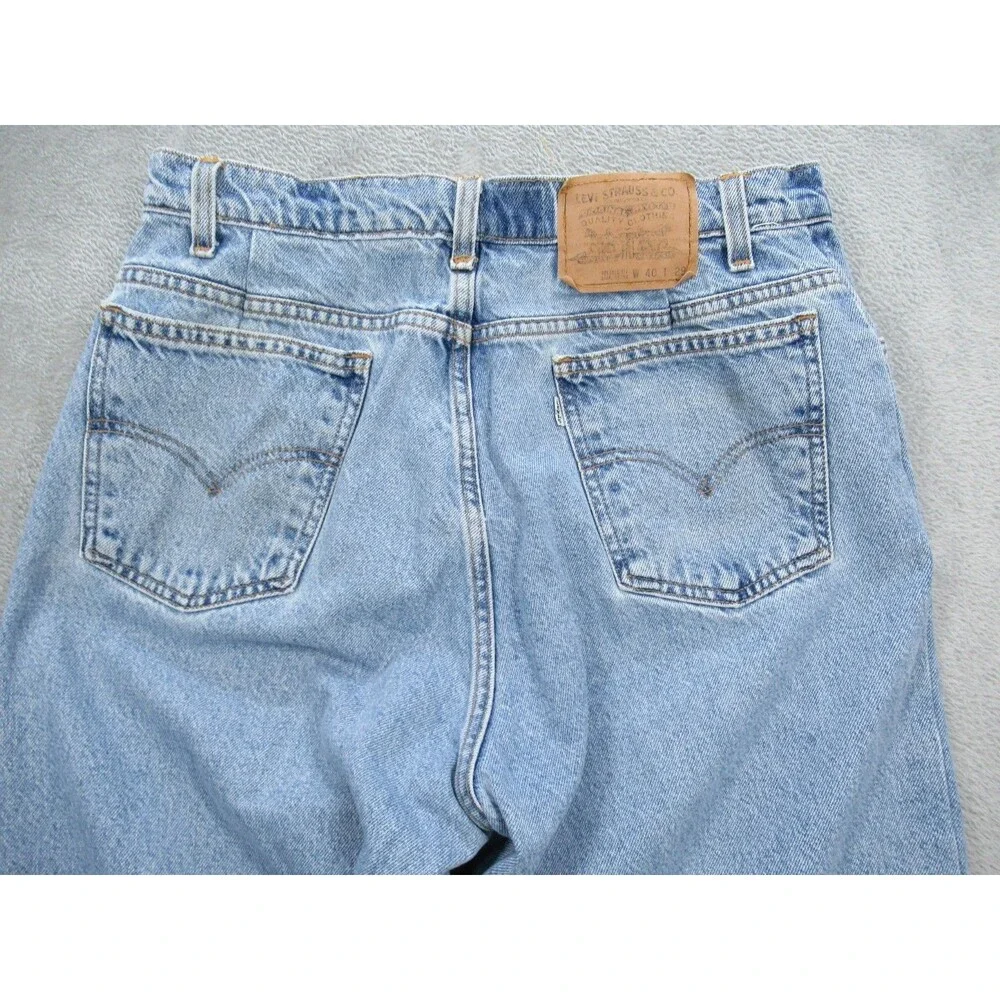 Levis Relaxed Fit Jeans Men's Size 40x29 (Actual 29 x27) Light Wash Blue Y2K